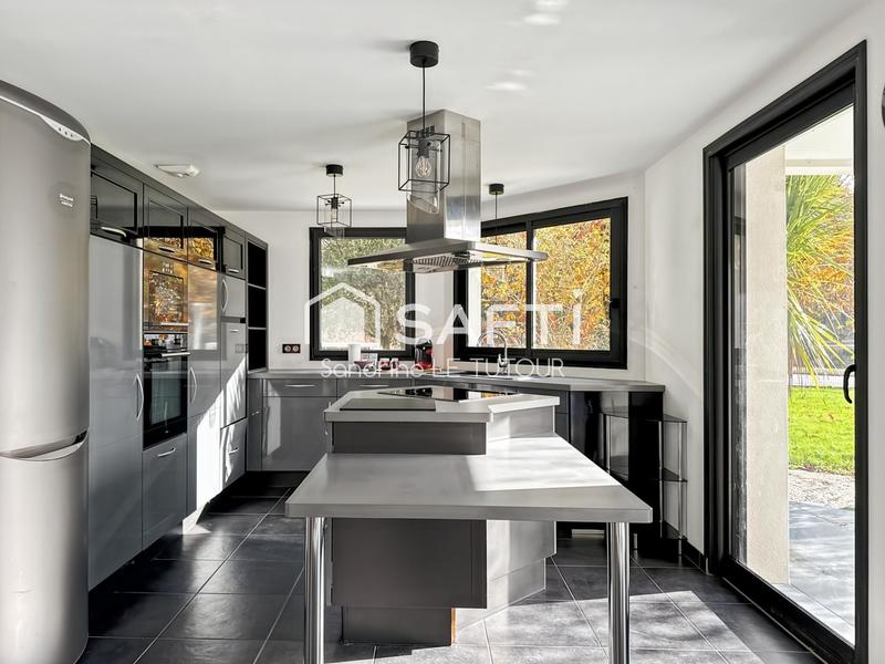 Maison - 169 m² - 6 pièces