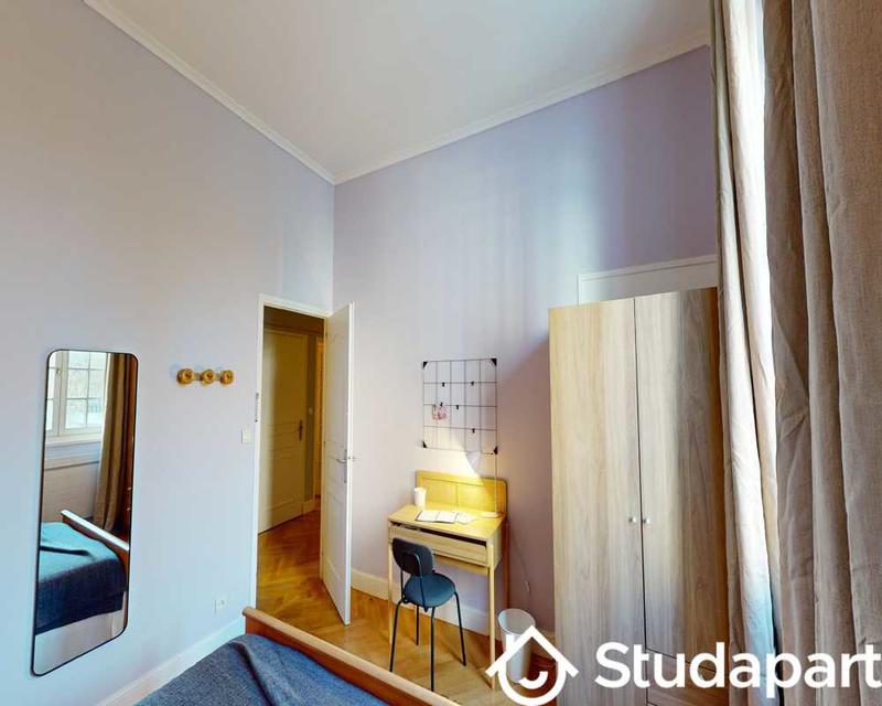 Chambre - 90 m² - 1 pièce