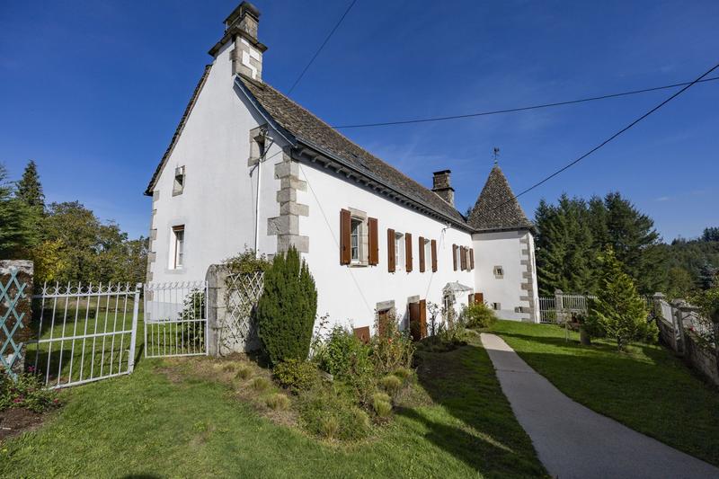 Maison ancienne - 224 m² - 8 pièces