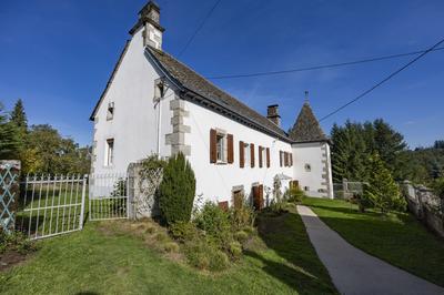 Maison ancienne - 224 m² - 8 pièces