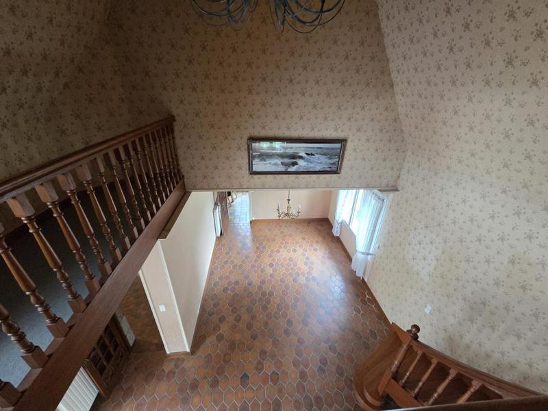 Demeure - 245 m² - 8 pièces