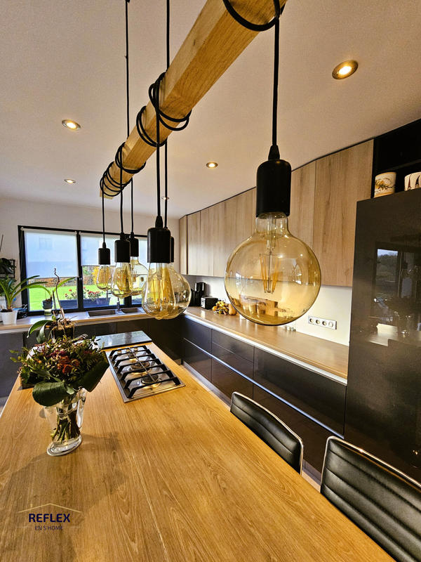 Maison - 190 m² - 6 pièces