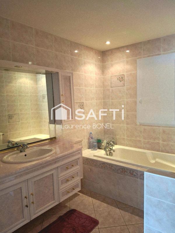 Villa - 195 m² - 6 pièces