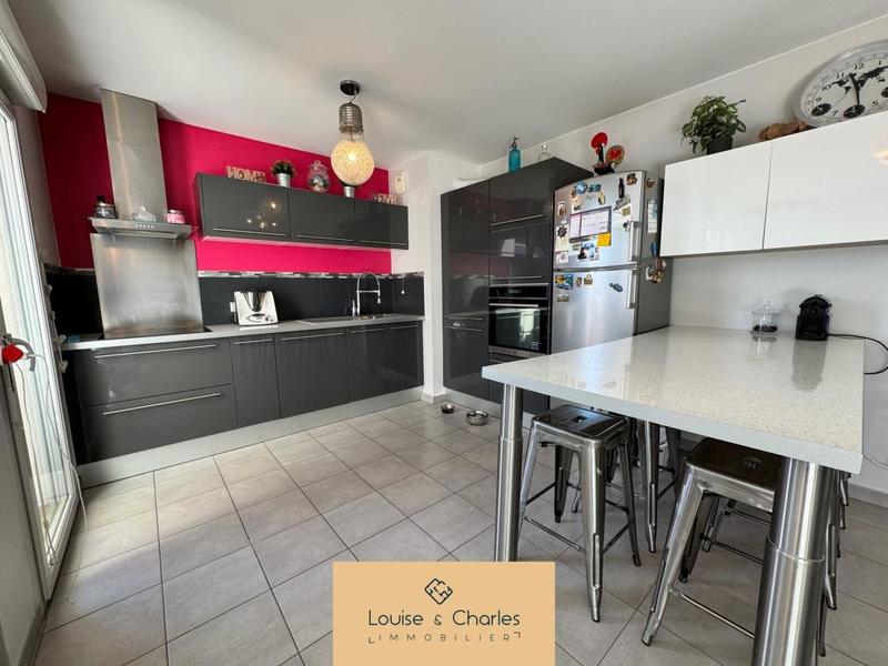 Appartement - 65 m² - 3 pièces