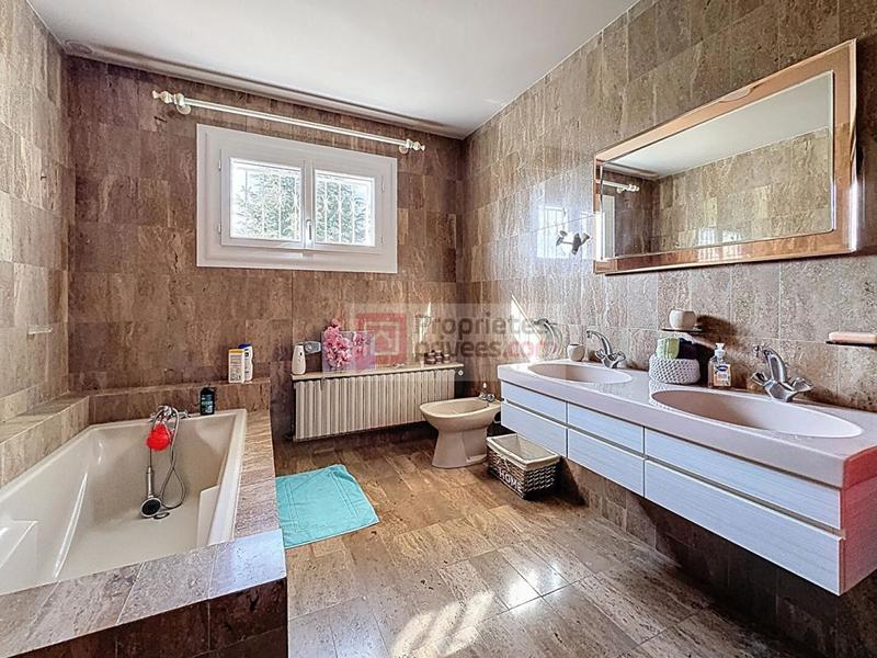 Maison - 187 m² - 7 pièces