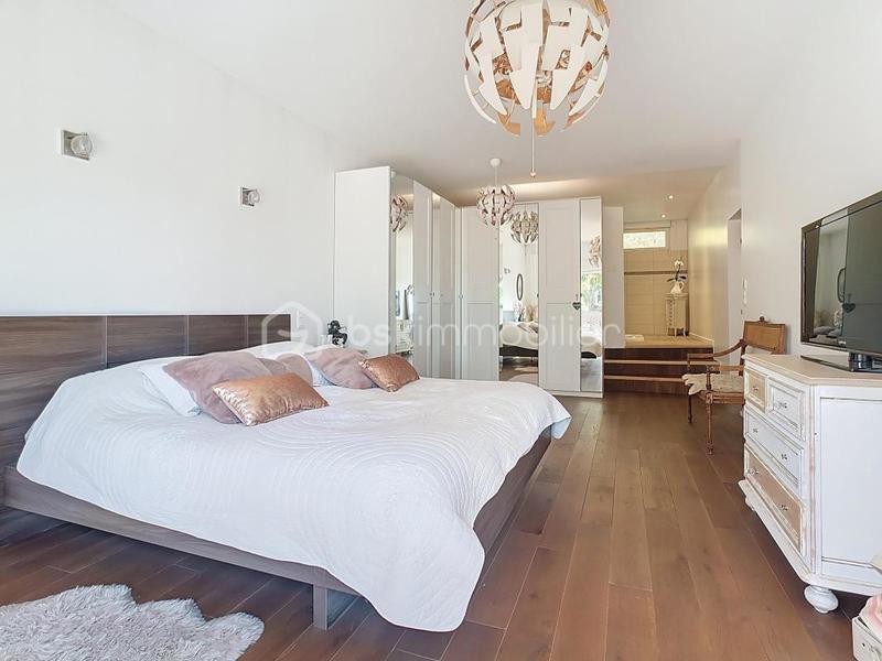 Demeure - 310 m² - 8 pièces