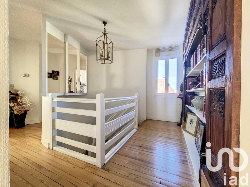 Maison de ville - 239 m² - 10 pièces