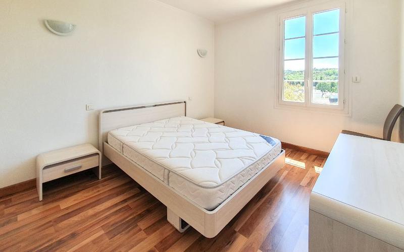 Villa - 201 m² - 8 pièces