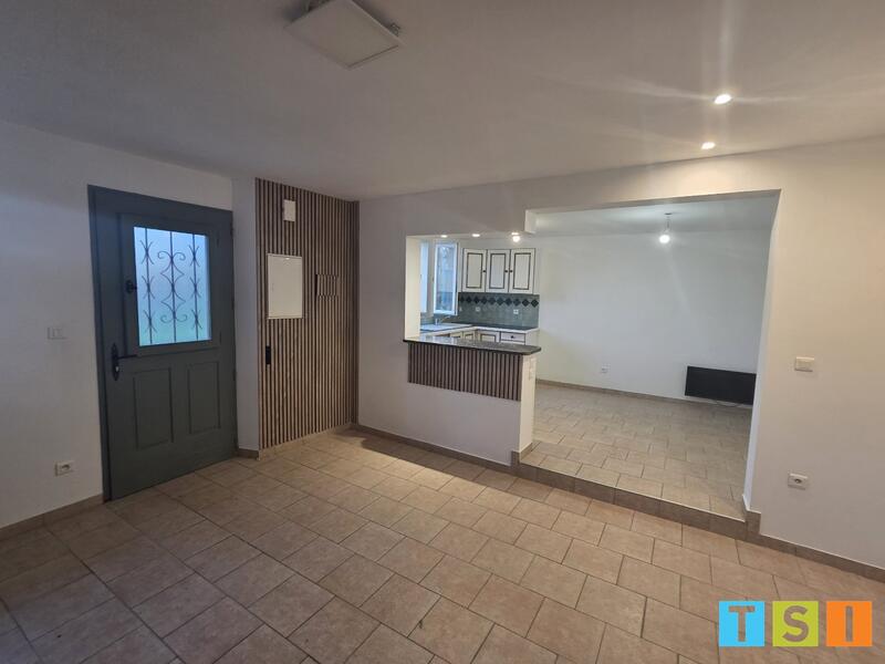 Maison - 220 m² - 9 pièces