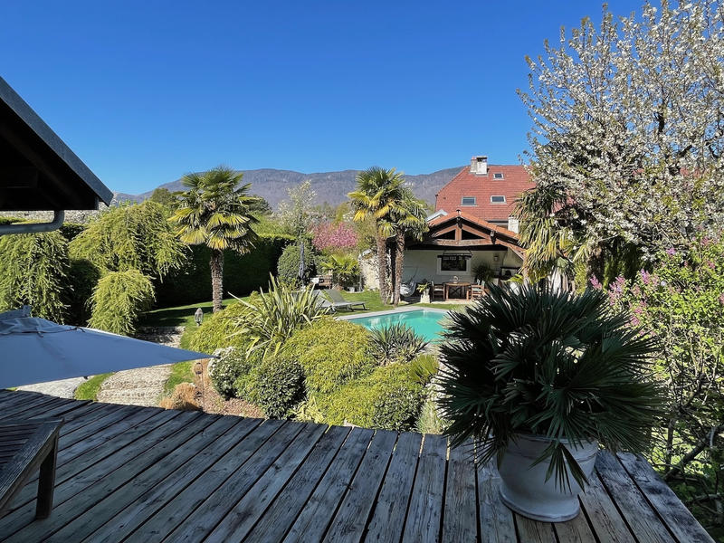 Maison de village - 242 m² - 7 pièces