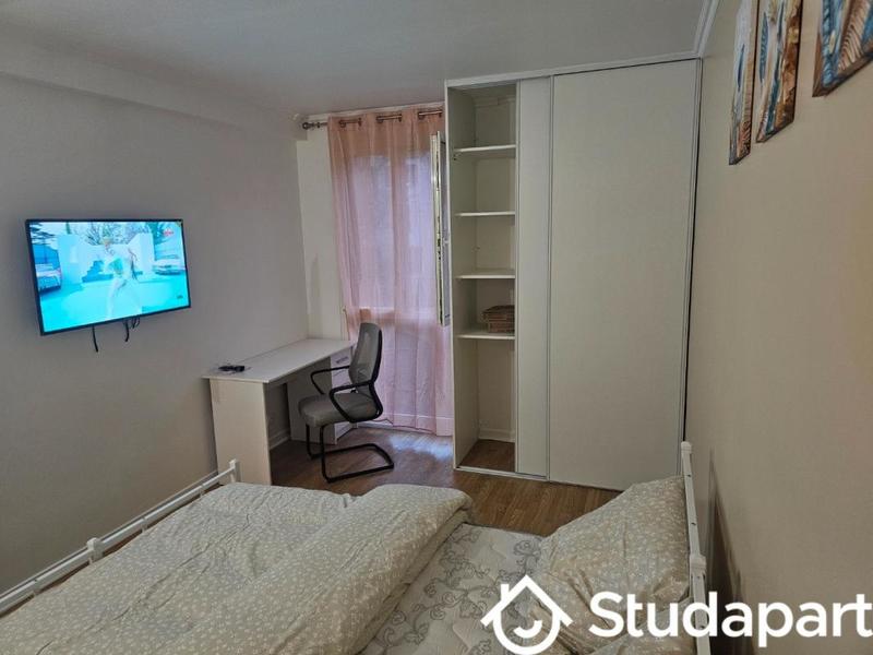 Chambre - 12 m² - 1 pièce