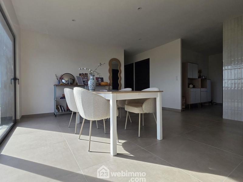 Maison - 95 m² - 4 pièces