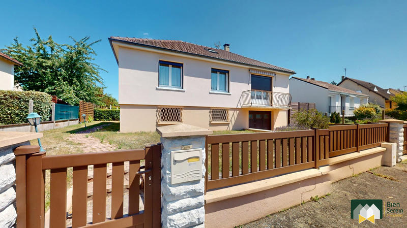 Maison traditionnelle - 76 m² - 4 pièces