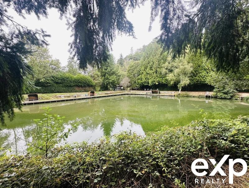 Maison - 310 m² - 8 pièces