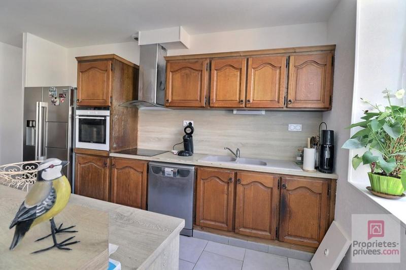 Maison - 99 m² - 7 pièces