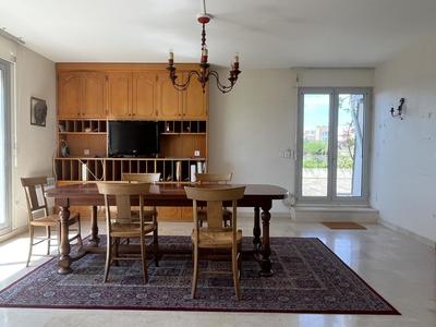 Appartement - 98 m² - 4 pièces