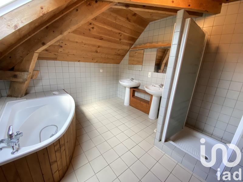 Maison - 215 m² - 8 pièces