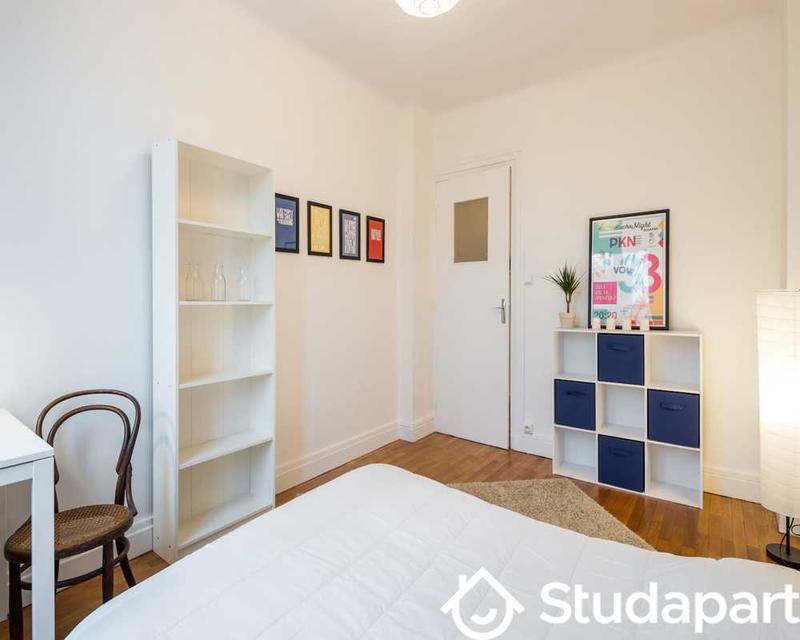Chambre - 60 m² - 1 pièce