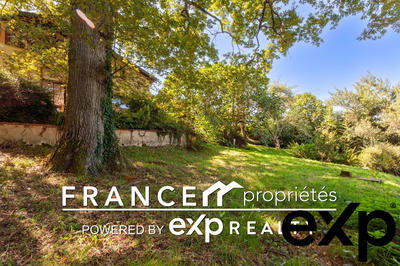 Maison - 223 m² - 7 pièces