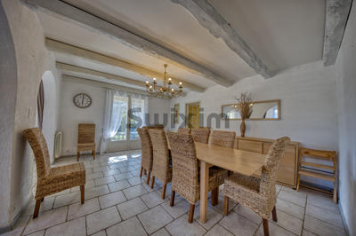 Propriété - 355 m² - 15 pièces