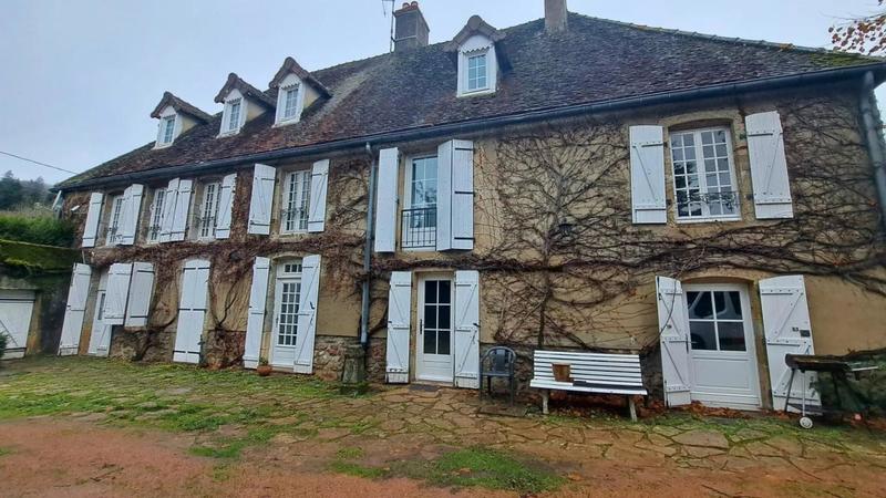 Maison - 300 m² - 10 pièces