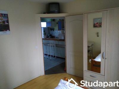 Chambre - 9 m² - 1 pièce