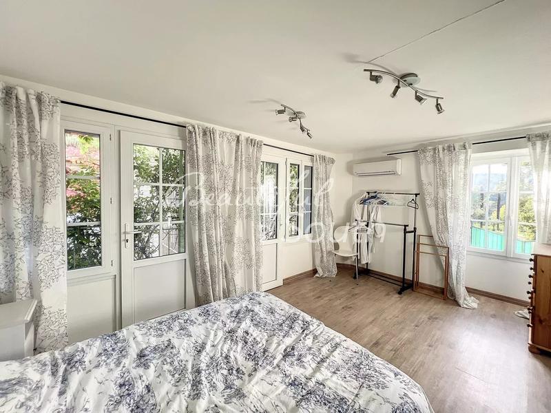 Hôtel particulier - 334 m² - 12 pièces