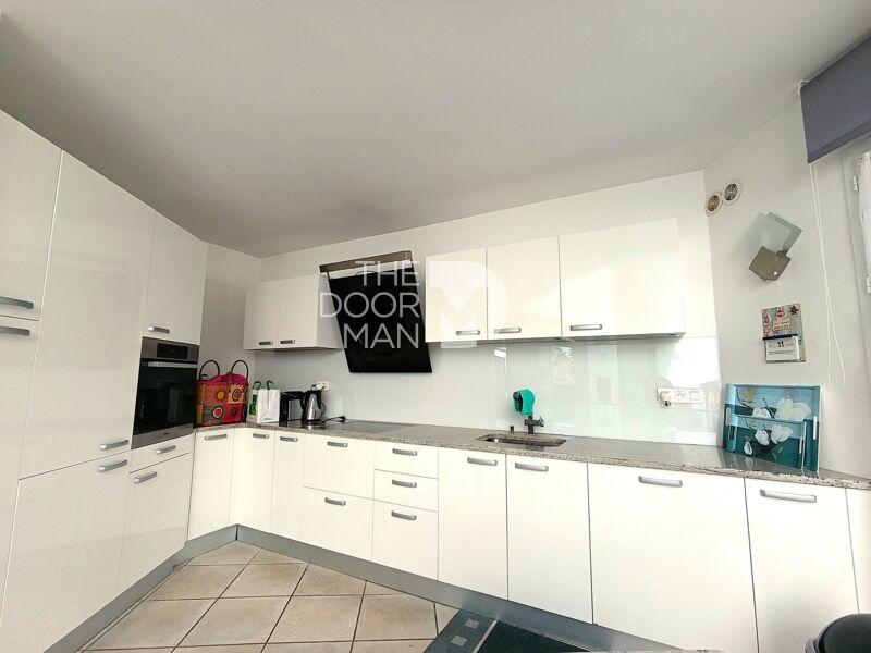 Maison - 182 m² - 7 pièces