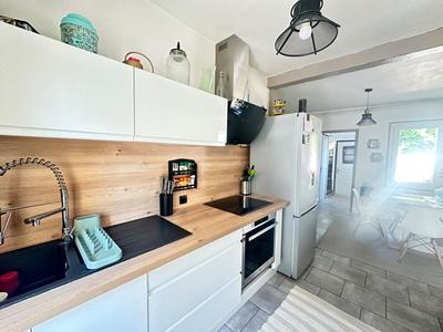 Maison - 80 m² - 5 pièces