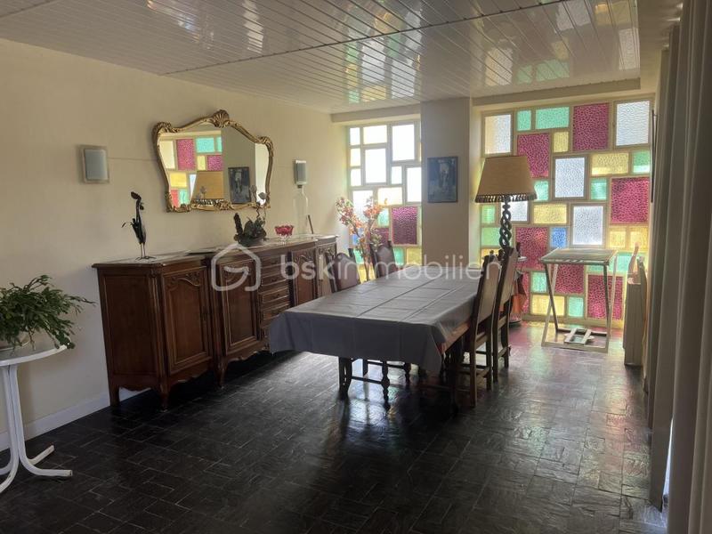 Maison traditionnelle - 162 m² - 7 pièces