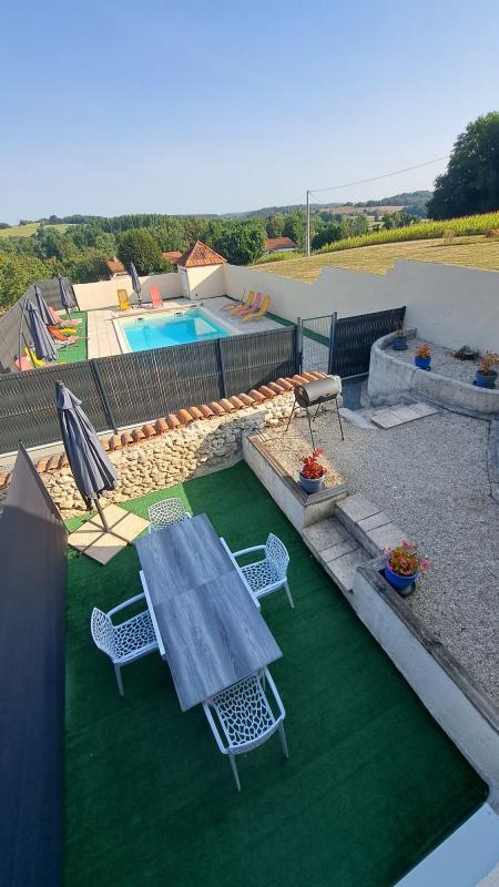 Maison - 430 m² - 19 pièces