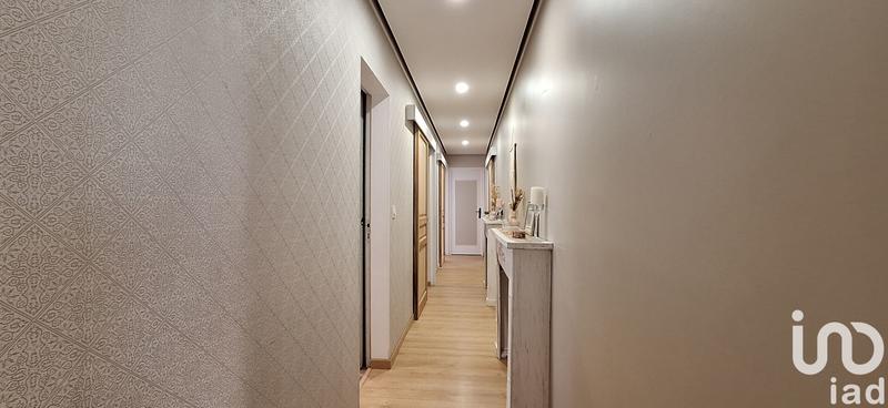 Maison - 198 m² - 9 pièces