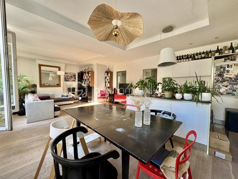 Appartement - 80 m² - 4 pièces