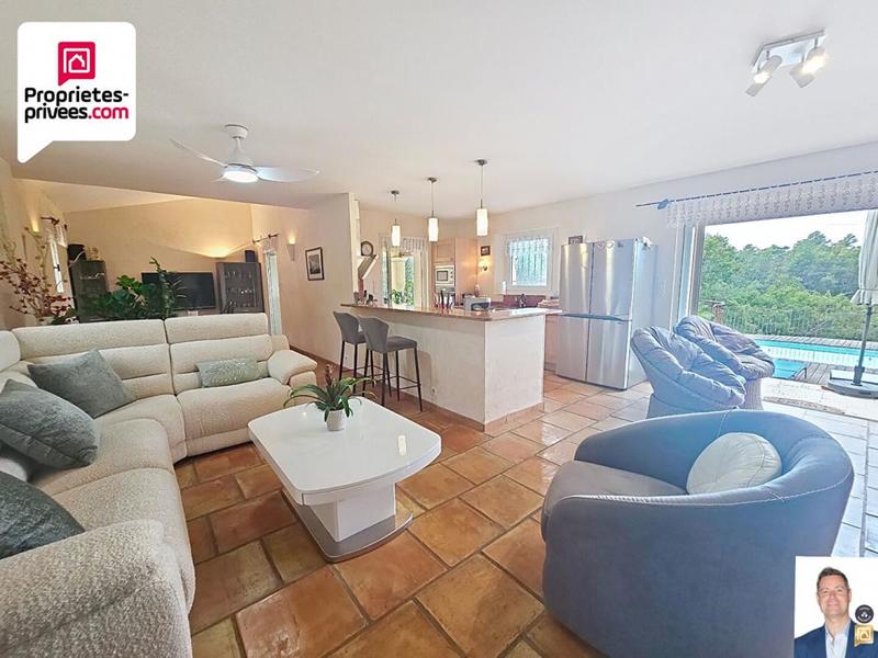 Villa - 161 m² - 5 pièces