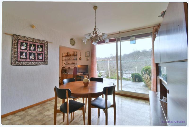 Maison - 87 m² - 6 pièces