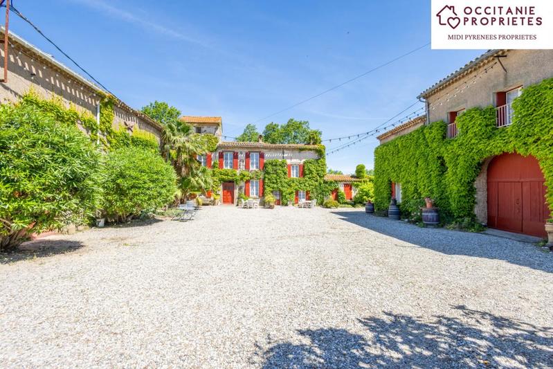 Propriété - 530 m² - 23 pièces