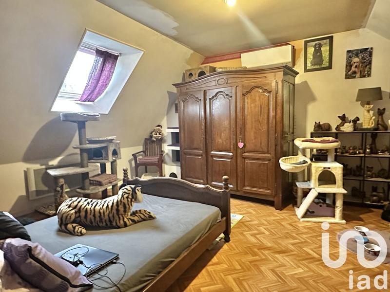 Maison - 205 m² - 11 pièces