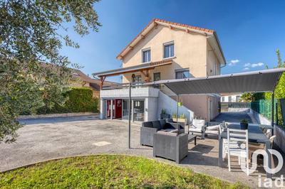 Maison - 189 m² - 5 pièces