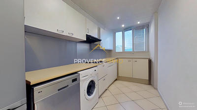 Appartement - 80 m² - 4 pièces