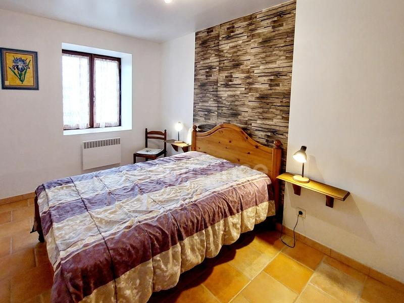 Maison - 250 m² - 10 pièces