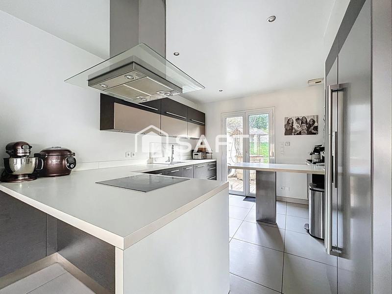 Maison - 190 m² - 6 pièces