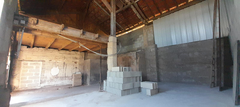 Parking / Garage - 112 m²