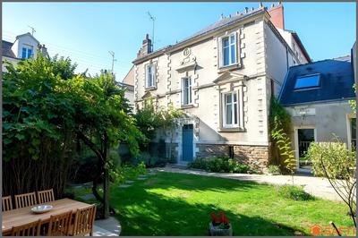 Maison de maîtres - 195 m² - 7 pièces