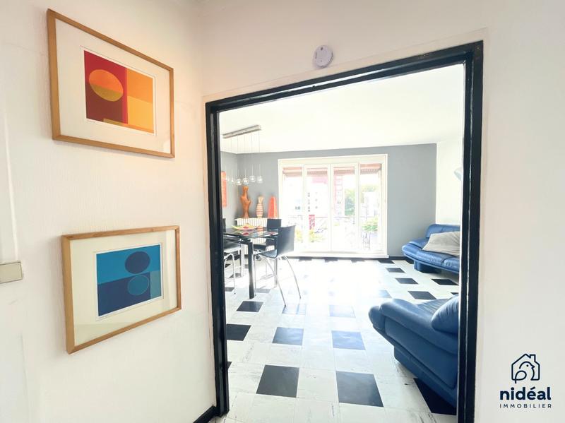 Appartement - 80 m² - 4 pièces