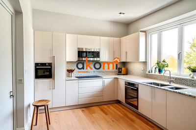 Maison - 92 m² - 5 pièces