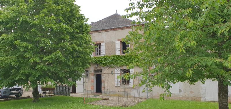 Maison - 312 m² - 11 pièces