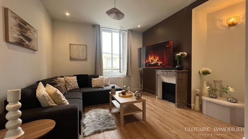 Maison - 181 m² - 9 pièces