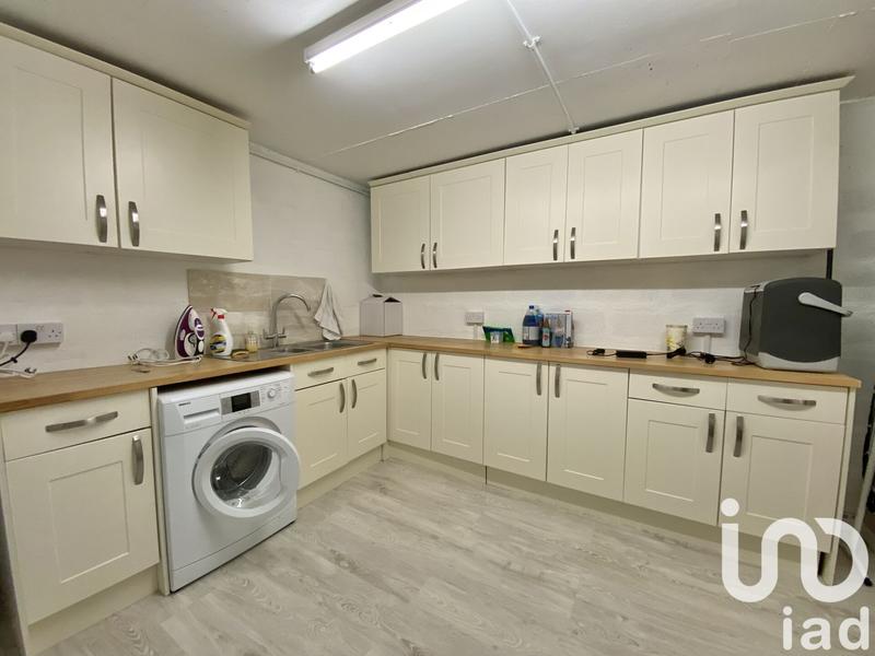 Maison - 182 m² - 7 pièces