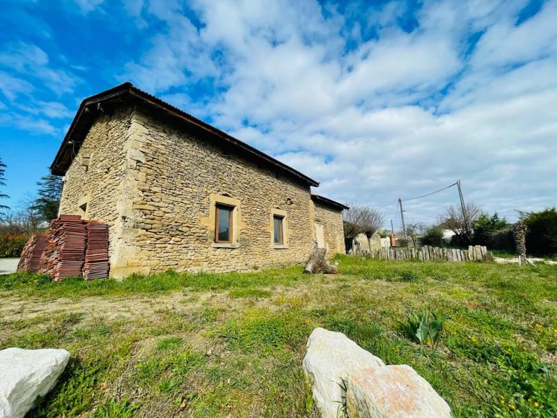 Maison en pierre - 80 m² - 3 pièces