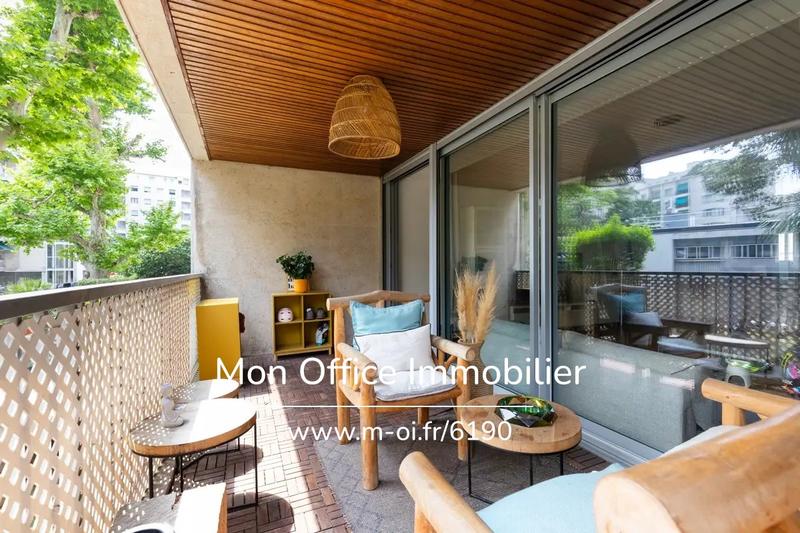 Appartement - 110 m² - 4 pièces